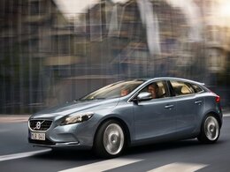 Volvo раскрыл внешность нового хэтчбека V40